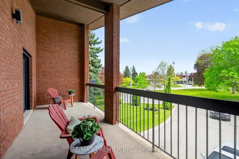 21 Forest Circle Court Vaughan ON L4L 1N8