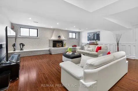 21 Forest Circle Court Vaughan ON L4L 1N8