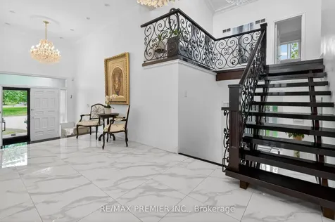 21 Forest Circle Court Vaughan ON L4L 1N8