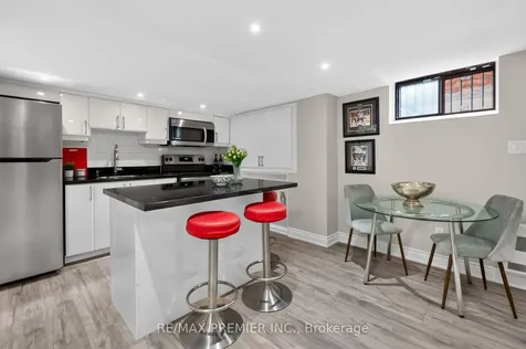 21 Forest Circle Court Vaughan ON L4L 1N8