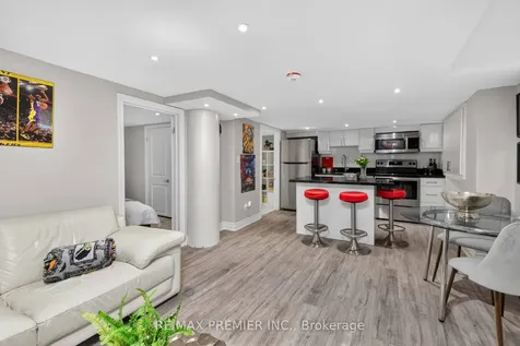 21 Forest Circle Court Vaughan ON L4L 1N8