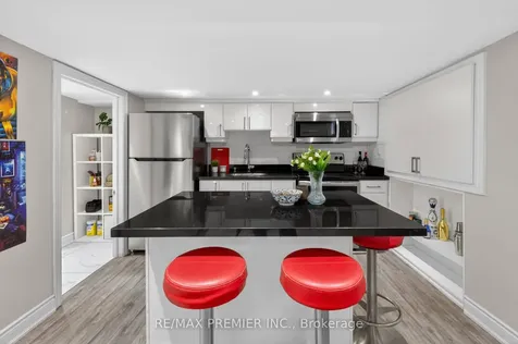 21 Forest Circle Court Vaughan ON L4L 1N8