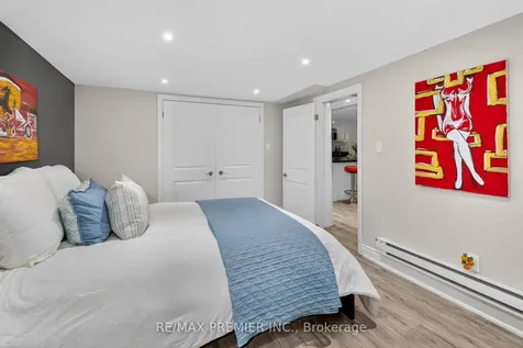 21 Forest Circle Court Vaughan ON L4L 1N8