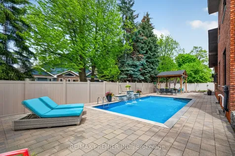 21 Forest Circle Court Vaughan ON L4L 1N8