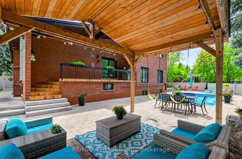 21 Forest Circle Court Vaughan ON L4L 1N8