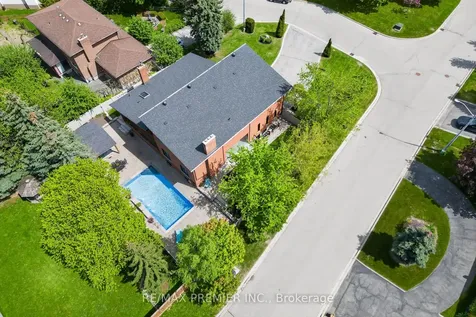 21 Forest Circle Court Vaughan ON L4L 1N8