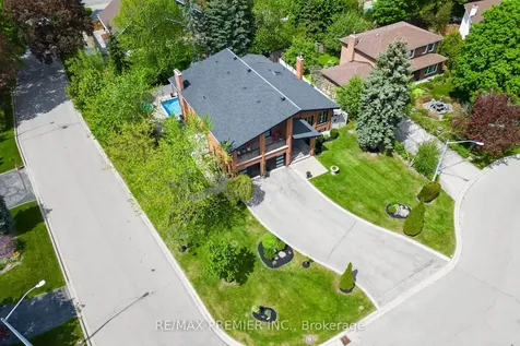 21 Forest Circle Court Vaughan ON L4L 1N8
