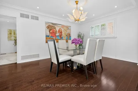 21 Forest Circle Court Vaughan ON L4L 1N8