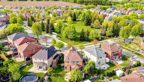 68 Chestertown Square Markham ON L6C 2R4