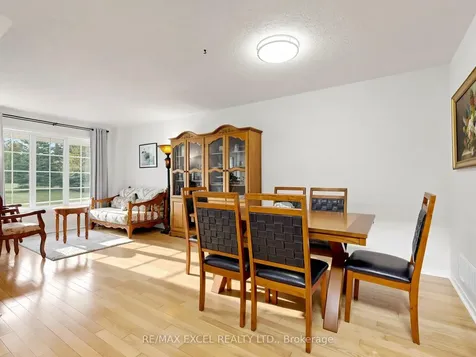 68 Chestertown Square Markham ON L6C 2R4