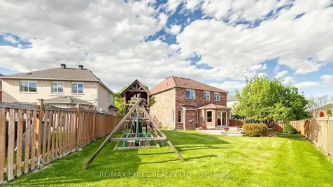 68 Chestertown Square Markham ON L6C 2R4