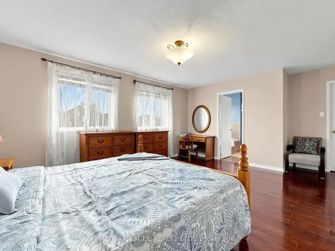 68 Chestertown Square Markham ON L6C 2R4