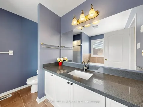 68 Chestertown Square Markham ON L6C 2R4