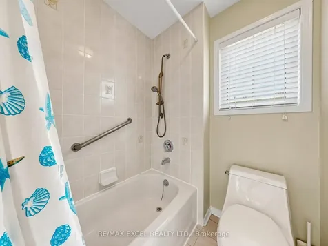 68 Chestertown Square Markham ON L6C 2R4