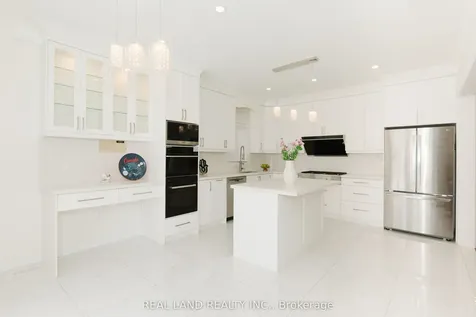 5 Rochester Hill Street Richmond Hill ON L4S 2M6