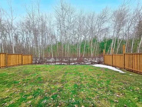 1655 Emberton Way Innisfil ON L9S 0N4