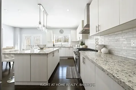 1655 Emberton Way Innisfil ON L9S 0N4