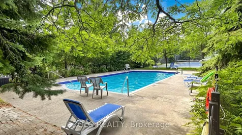 91 Townsgate Drive Vaughan ON L4J 8E8