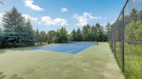 91 Townsgate Drive Vaughan ON L4J 8E8
