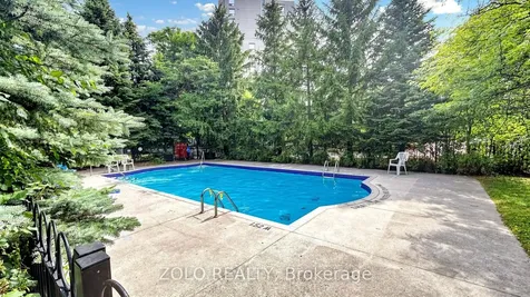 91 Townsgate Drive Vaughan ON L4J 8E8