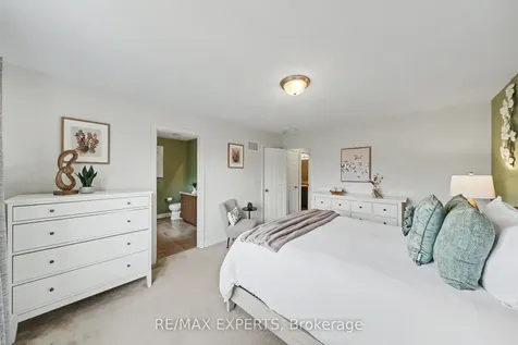 54 Weaver Terrace New Tecumseth ON L0G 1W0