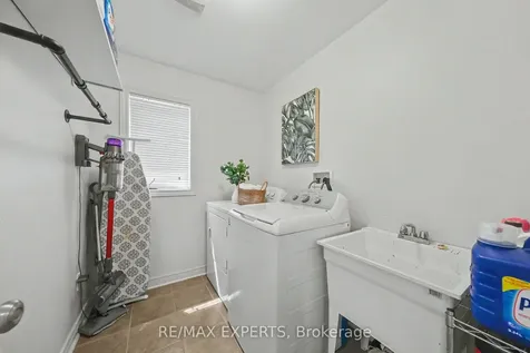 54 Weaver Terrace New Tecumseth ON L0G 1W0
