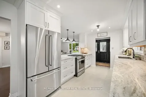 42 Mitchell Avenue New Tecumseth ON L9R 1C2