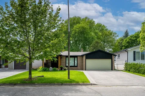 42 Mitchell Avenue New Tecumseth ON L9R 1C2