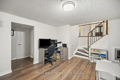 42 Mitchell Avenue New Tecumseth ON L9R 1C2