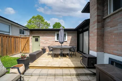 42 Mitchell Avenue New Tecumseth ON L9R 1C2
