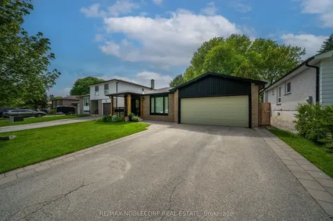 42 Mitchell Avenue New Tecumseth ON L9R 1C2