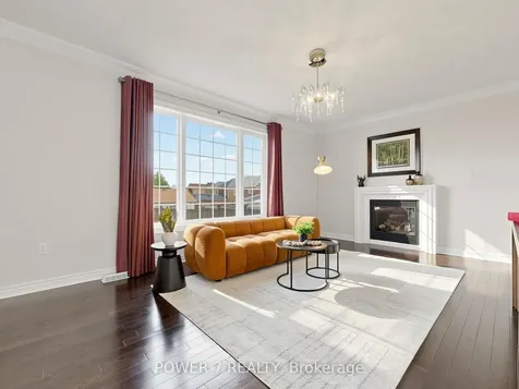 7 Bembridge Drive Markham ON L6C 0J3