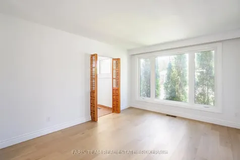 71 Harrison Drive Newmarket ON L3Y 4P3