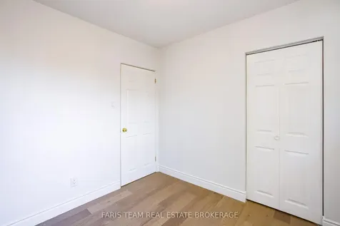 71 Harrison Drive Newmarket ON L3Y 4P3