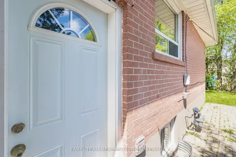 71 Harrison Drive Newmarket ON L3Y 4P3