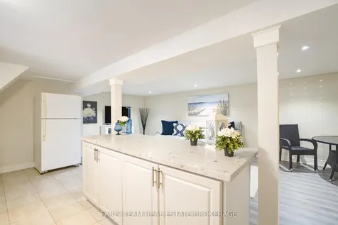 71 Harrison Drive Newmarket ON L3Y 4P3