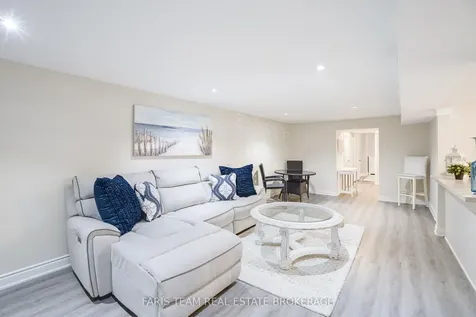 71 Harrison Drive Newmarket ON L3Y 4P3