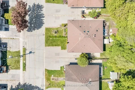 71 Harrison Drive Newmarket ON L3Y 4P3