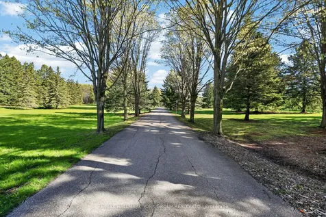 1020 18th Side Road King ON L7B 1K5