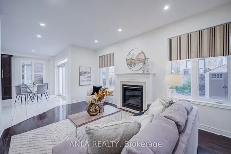 186 Ascalon Drive Vaughan ON L6A 0M8