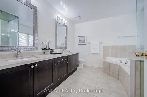 186 Ascalon Drive Vaughan ON L6A 0M8
