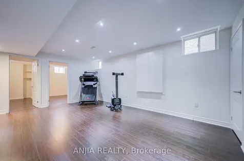 186 Ascalon Drive Vaughan ON L6A 0M8