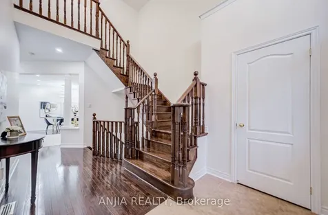 186 Ascalon Drive Vaughan ON L6A 0M8