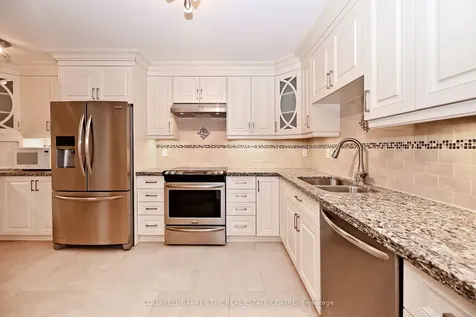250 Davis Drive Newmarket ON L3Y 7T7