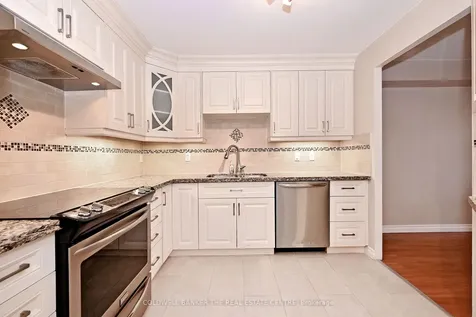 250 Davis Drive Newmarket ON L3Y 7T7