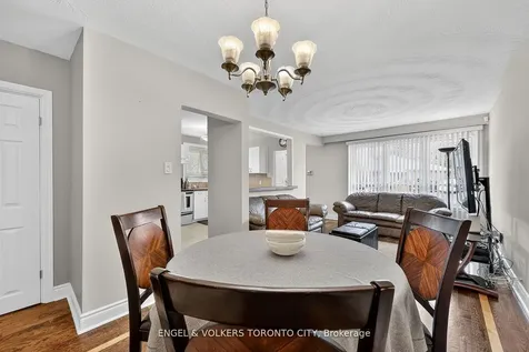 122 Septonne Avenue Newmarket ON L3Y 2W3