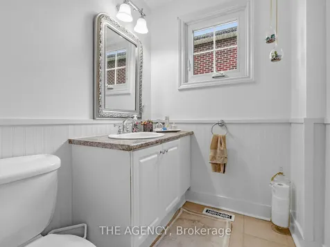 146 Crosby Avenue Richmond Hill ON L4C 9N5
