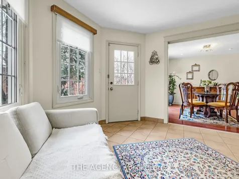 146 Crosby Avenue Richmond Hill ON L4C 9N5