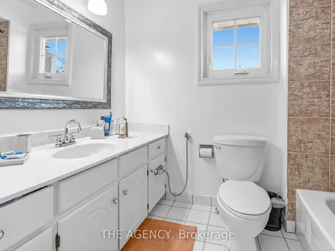 146 Crosby Avenue Richmond Hill ON L4C 9N5