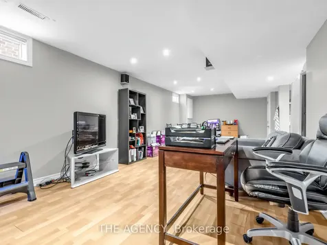 146 Crosby Avenue Richmond Hill ON L4C 9N5